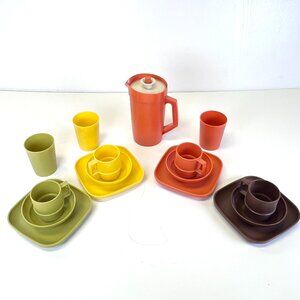 TUPPERWARE Vtg 17 Piece Kid Mini Dishes Pitcher Mug Toys Plates Cups Bowls 1970s